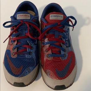 Nike Womens Gyakusou Size 6 Sneakers